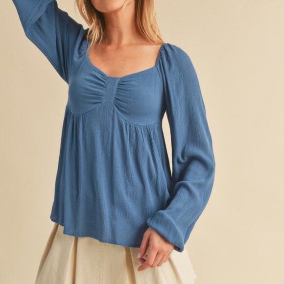 Aemi + Co Ruched Sweetheart Neck Balloon Sleeve Blouse - Picture 4 of 5